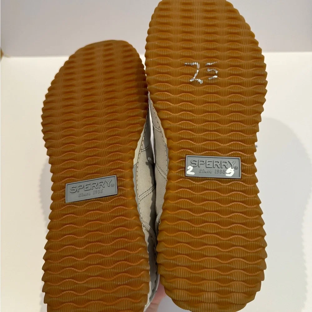 Sperry women plushwave